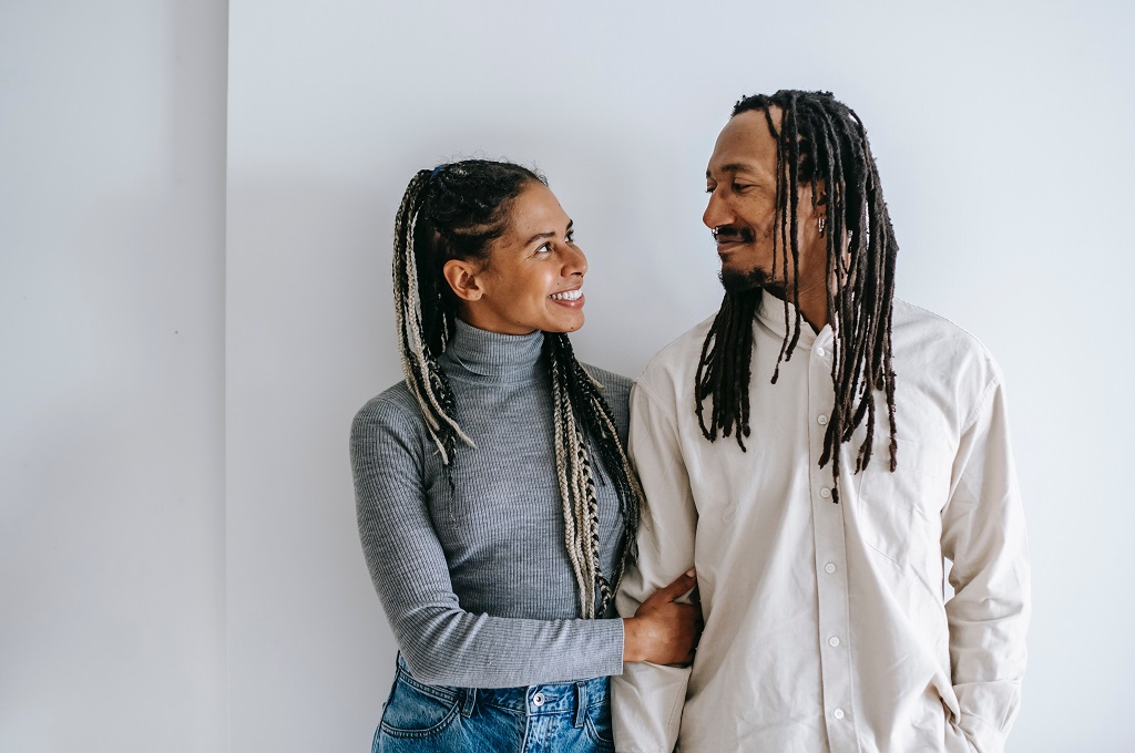 Online Dating Tips: How To Date Out Of Your League